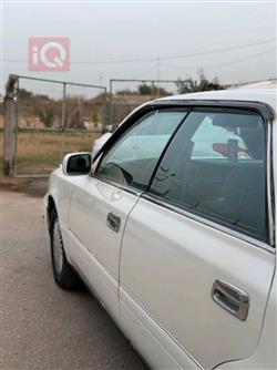 تۆیۆتا کراون